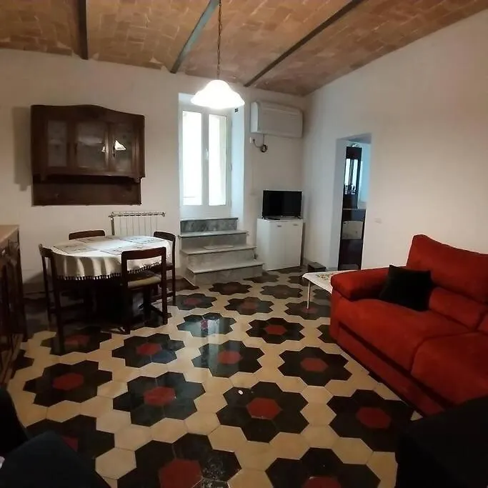Casa Mays Fantastico Appartamento Centrale Volterra contacts