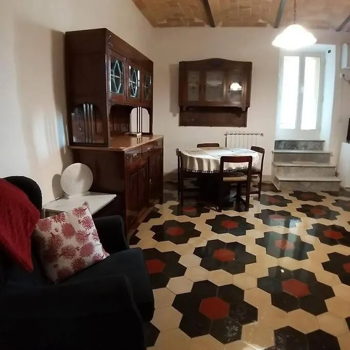 Apartment Casa Mays Fantastico Appartamento Centrale Volterra Italy